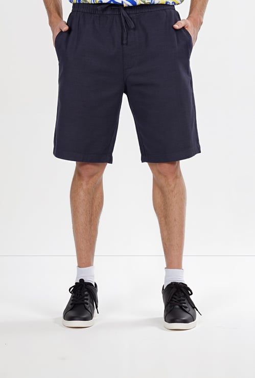 CELIO Textured Shorts