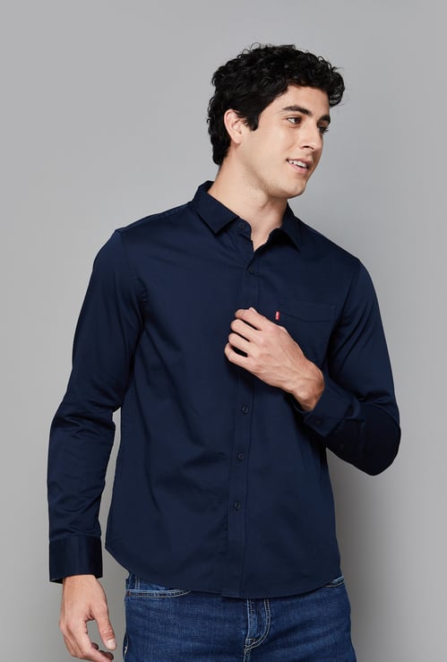 LEVI'S Solid Slim Fit Shirt