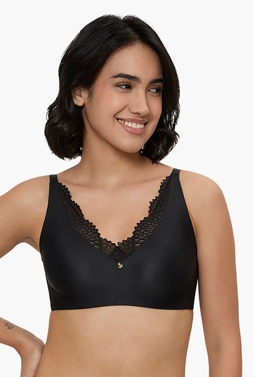 TRIUMPH Lacy Sensation N Lace Non Wired Non Padded Minimiser Bra