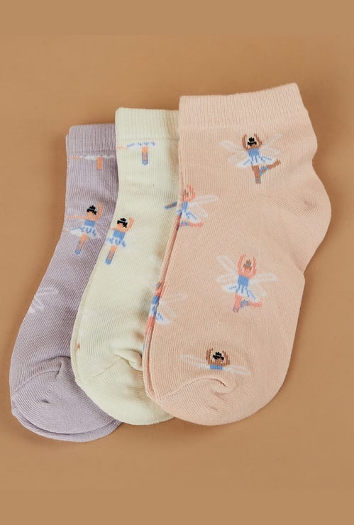 FAME FOREVER Knitted Ankle-Length Socks - Pack of 3
