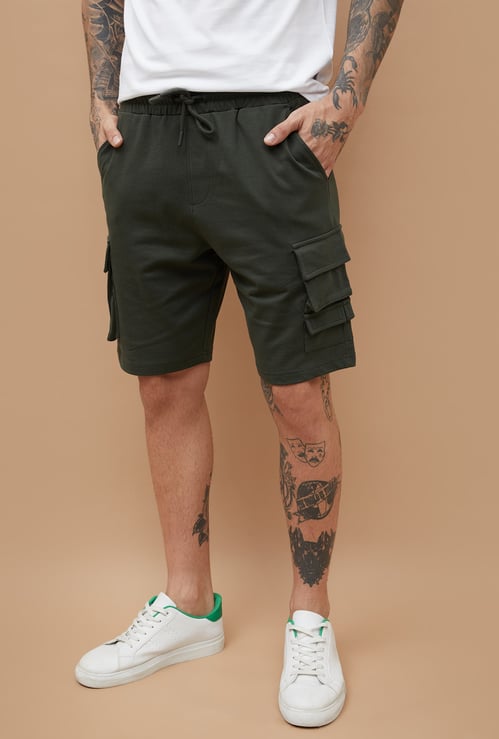 FAME FOREVER Solid Cargo Shorts