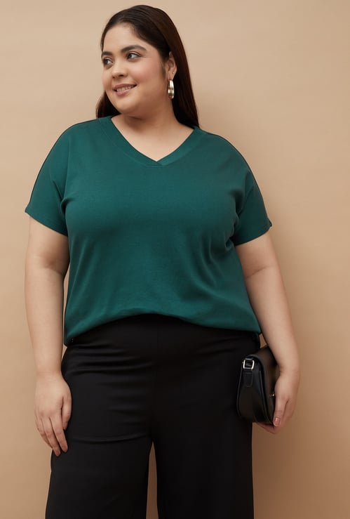 NEXUS Solid V-neck T-shirt