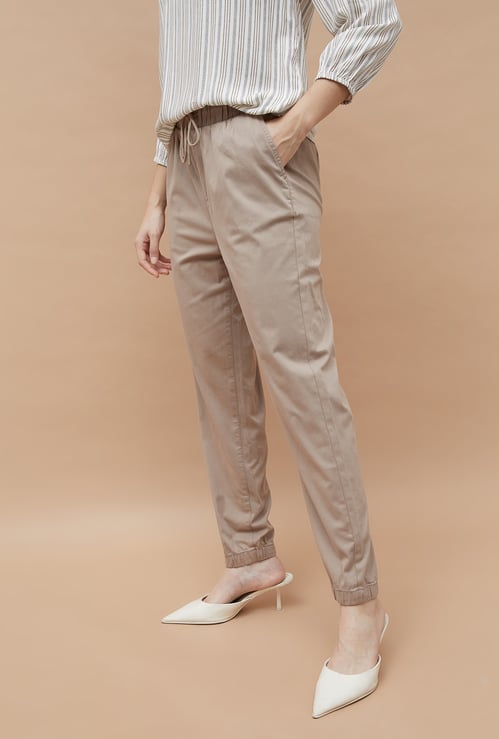 FAME FOREVER Solid Slim Fit Joggers