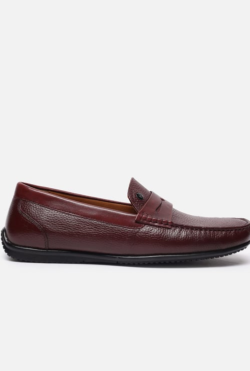 LOUIS PHILIPPE Textured Loafers