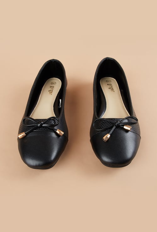GINGER Textured Bow Accent Ballerinas