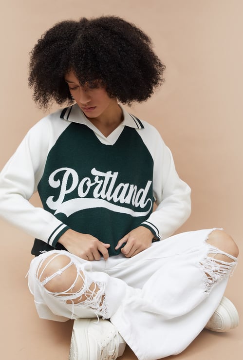 GINGER Oversized Graphic V-Neck Top
