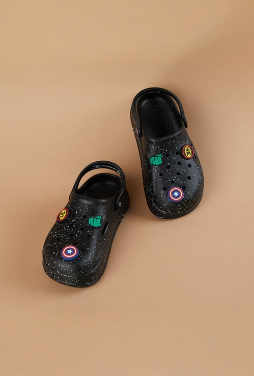 FAME FOREVER Boys Clogs with Avenger Jibbits