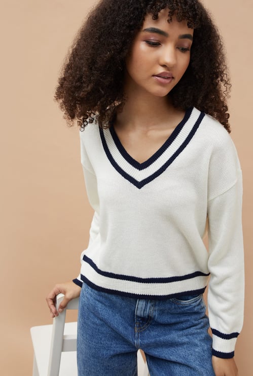 GINGER Solid V-Neck Sweater