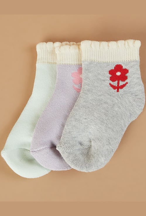 FAME FOREVER Knitted Ankle-Length Socks - Pack of 3