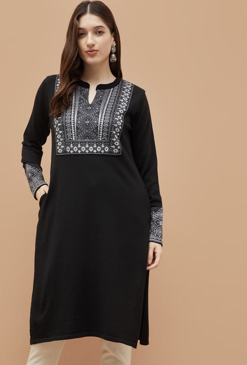 MELANGE Embroidered Straight Winter Kurta