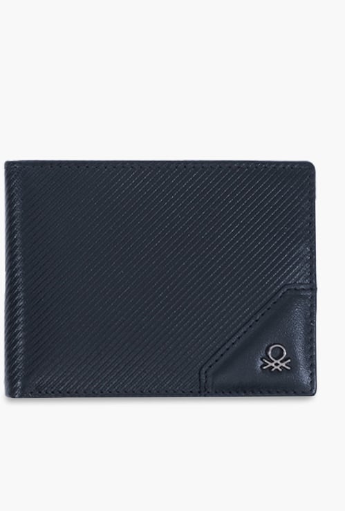 UNITED COLORS OF BENETTON Textured Bi-Fold Wallet