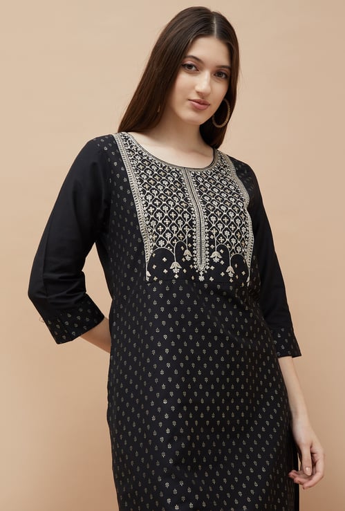 MELANGE Embroidered Straight Kurta