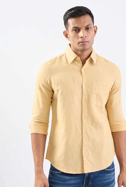 SPYKAR Solid Slim Fit Shirt