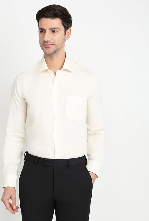 PARK AVENUE Textured Regular Fit Formal Shirt