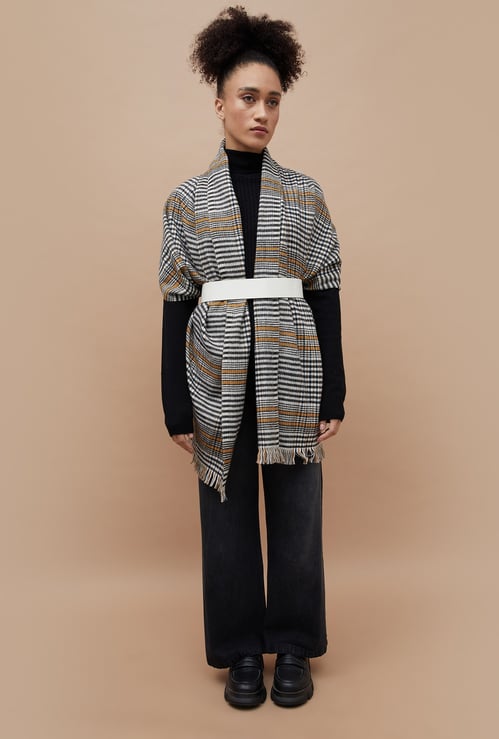 GINGER Checked Tassel Detail Stole