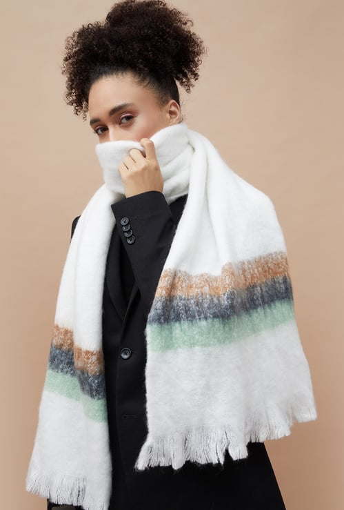 GINGER Textured Frayed Detail Stole