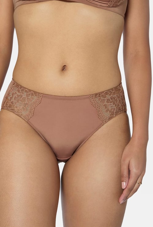 TRIUMPH Lace Hipster Panty