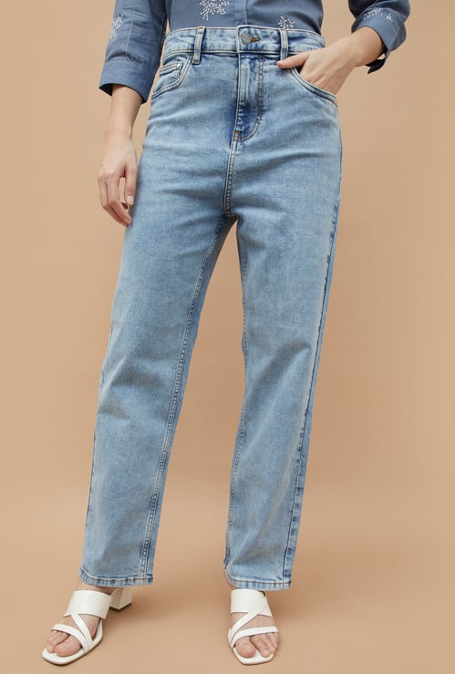 FAME FOREVER Solid Straight Jeans