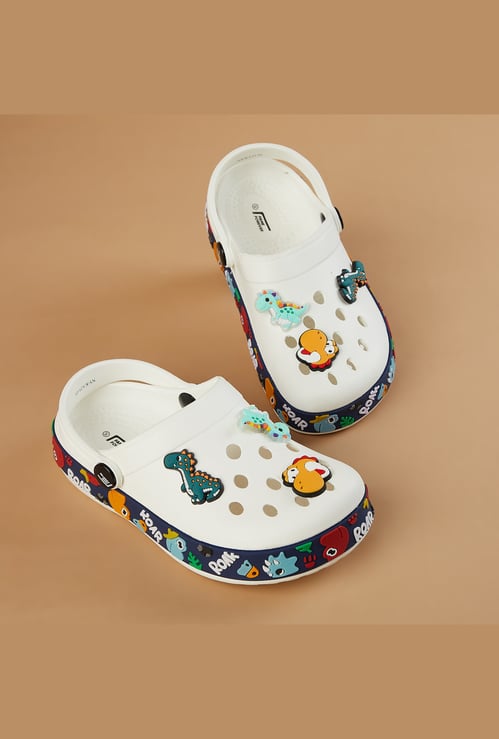FAME FOREVER Boys Jibbitz Charm Clogs