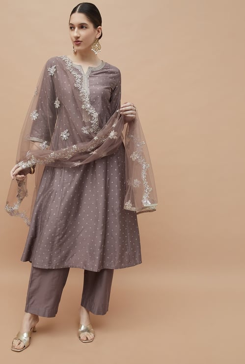 MELANGE Embroidered Kalidar Kurta Set