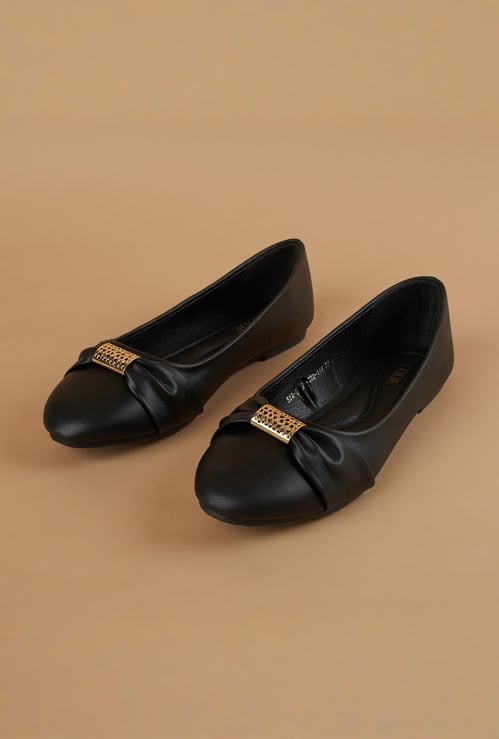 CODE Metal-Accent Ballerinas