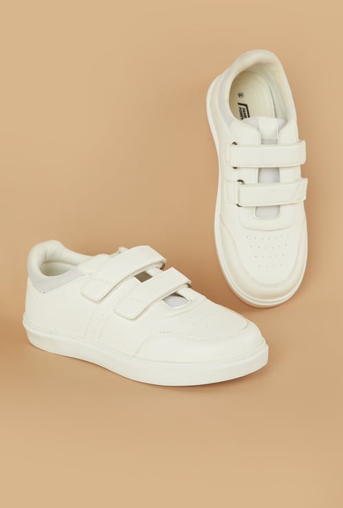 FAME FOREVER Boys Velcro Closure Sneakers