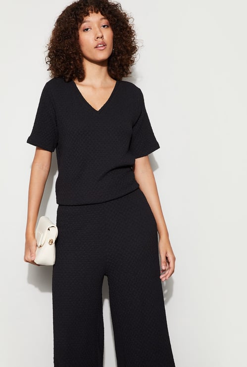 CODE Textured T-shirt