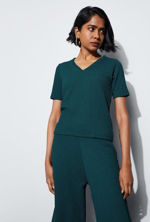 CODE Textured T-shirt