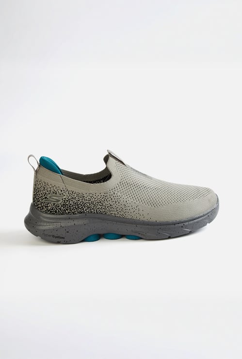 SKECHERS Go Walk 7 Knitted Slip-On Training Shoes