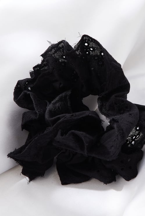 GINGER Schiffli Scrunchie