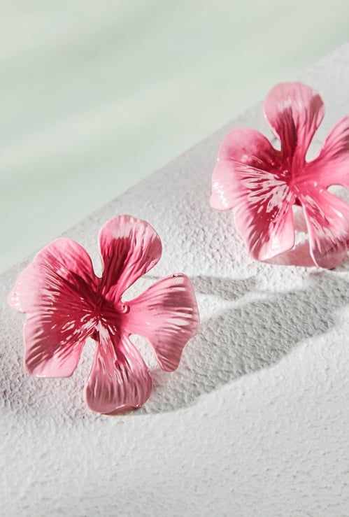 GINGER Textured Floral Stud Earrings