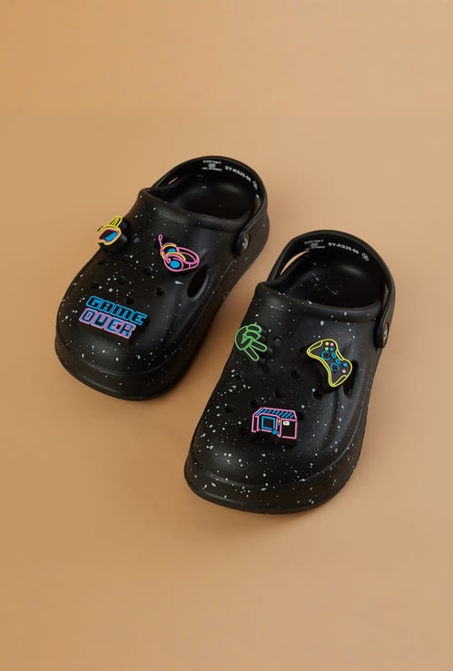 FAME FOREVER Gibbitz Clogs