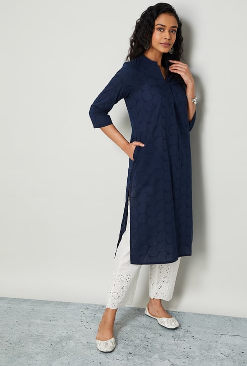 MELANGE Embroidered Straight Kurta