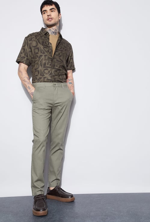 FAME FOREVER Solid Slim Tapered Trousers