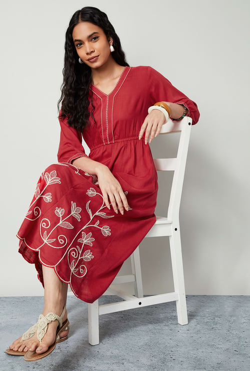 COLOUR ME Embroidered Midi Dress