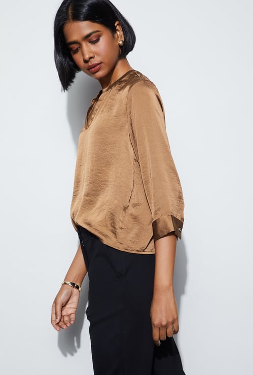 CODE CLASSIC Solid V-Neck Button Closure Top