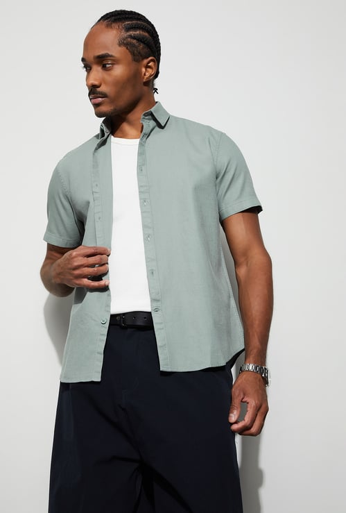 CODE Solid Regular Fit Shirt