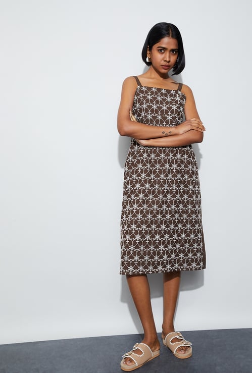 FAME FOREVER Embroidered Dress