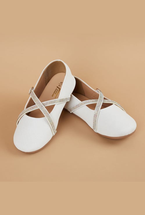 FAME FOREVER Girls Solid Ballerinas