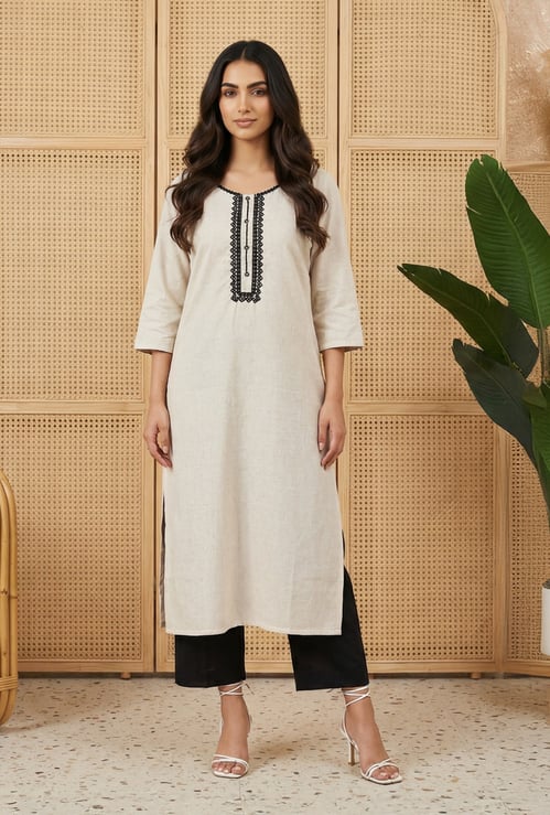 AURELIA Embroidered Straight Kurta
