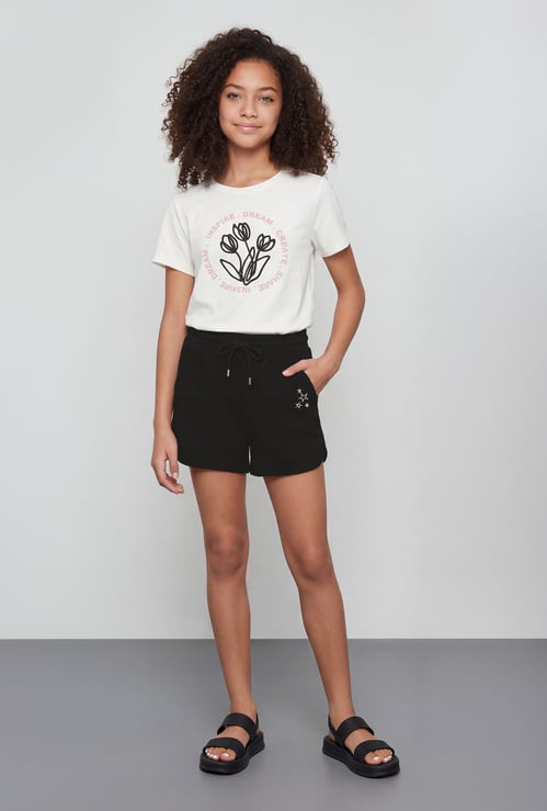 FAME FOREVER Girls Embroidered Shorts