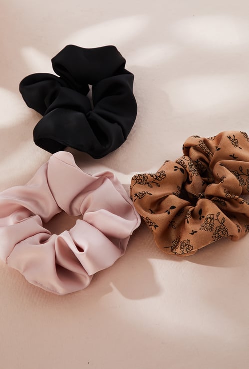 FAME FOREVER Assorted Scrunchies - Pack of 3
