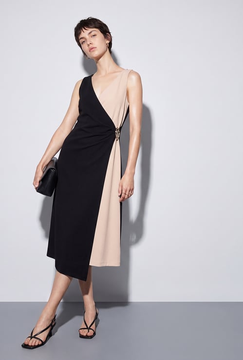 CODE Ring Detail Midi Dress