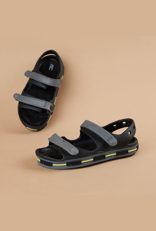 FAME FOREVER Boys Colourblock Floaters