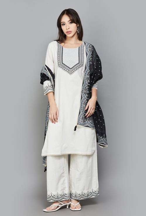 SPAN Embroidered Kurta Set