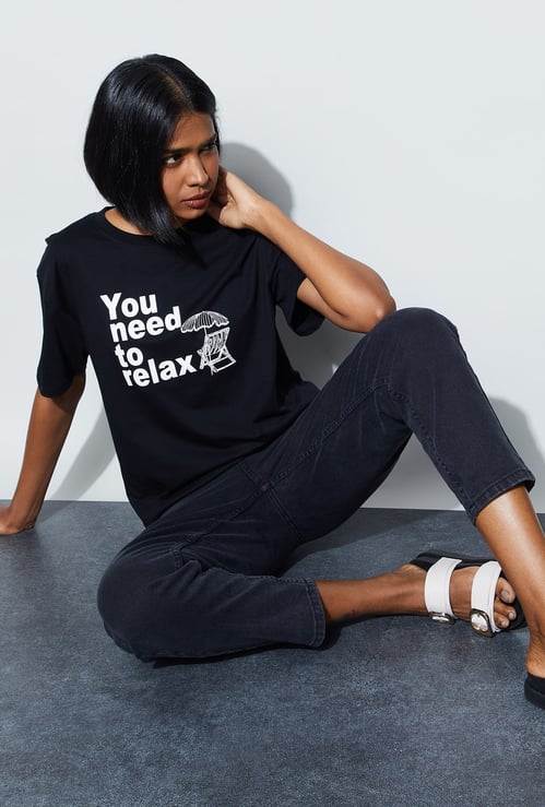 FAME FOREVER Graphic Print T-shirt