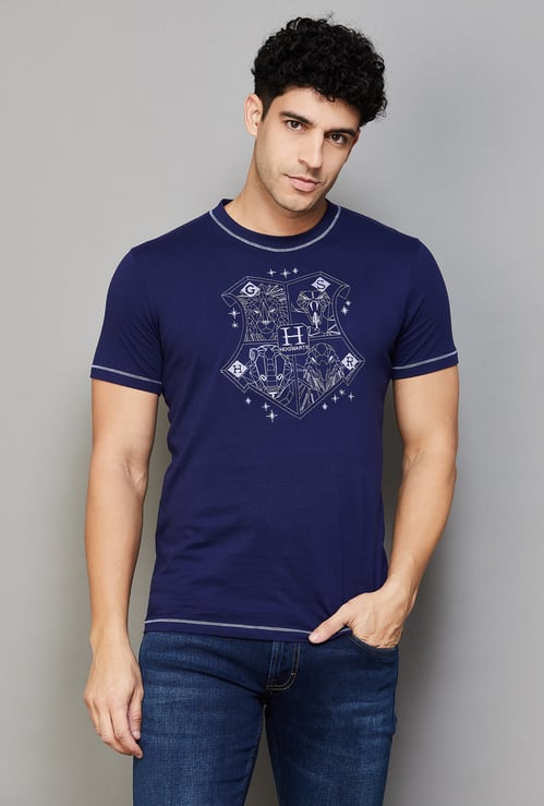 FREE AUTHORITY Hogwarts Embroidered T-shirt