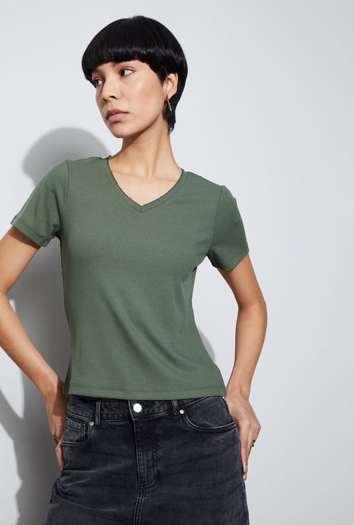 FAME FOREVER Ribbed T-shirt
