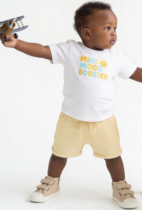 FAME FOREVER Boys Textured Shorts
