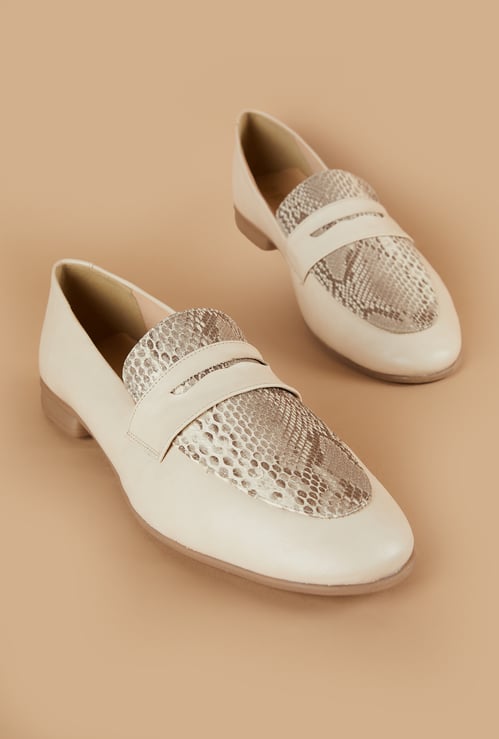 GINGER Textured Loafers